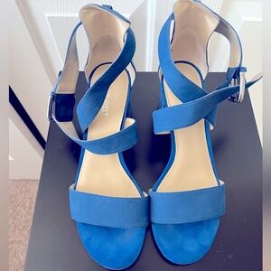 Nine West ankle strap block 2-1/2” heel sandal royal blue micro suede size 8M